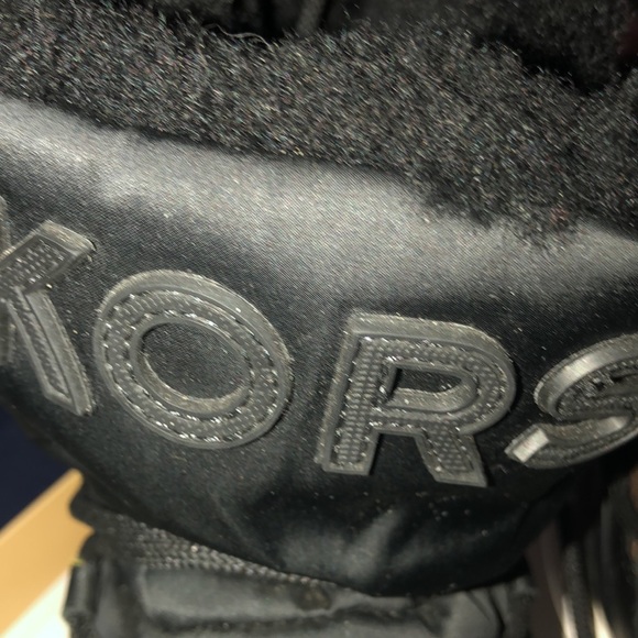 Last chance🔥MK Cassia Platform Sneaker Boot🔥 - Picture 5 of 8